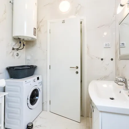 Sasa - C - Mpolo * Medulin