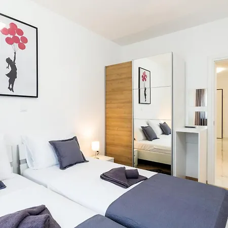 Sasa - C - Mpolo Apartment *