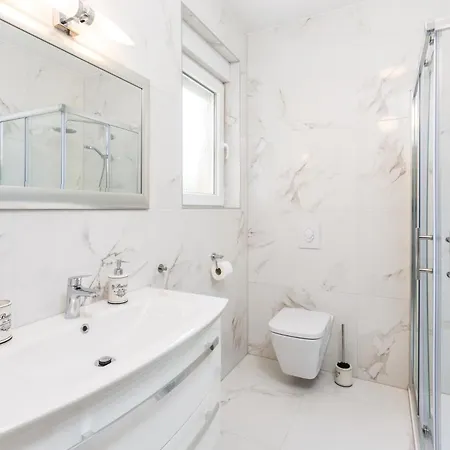 Apartment Sasa - C - Mpolo *